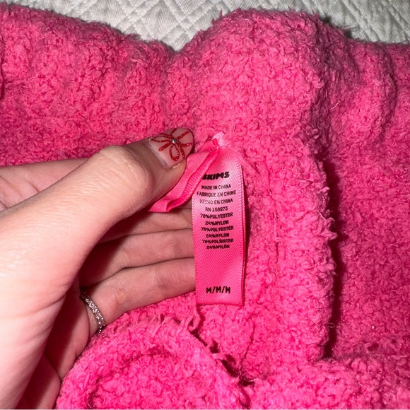 SKIMS Cozy Knit Crew & Joggers (Set) in Barbie Pink - Picture 7 of 7